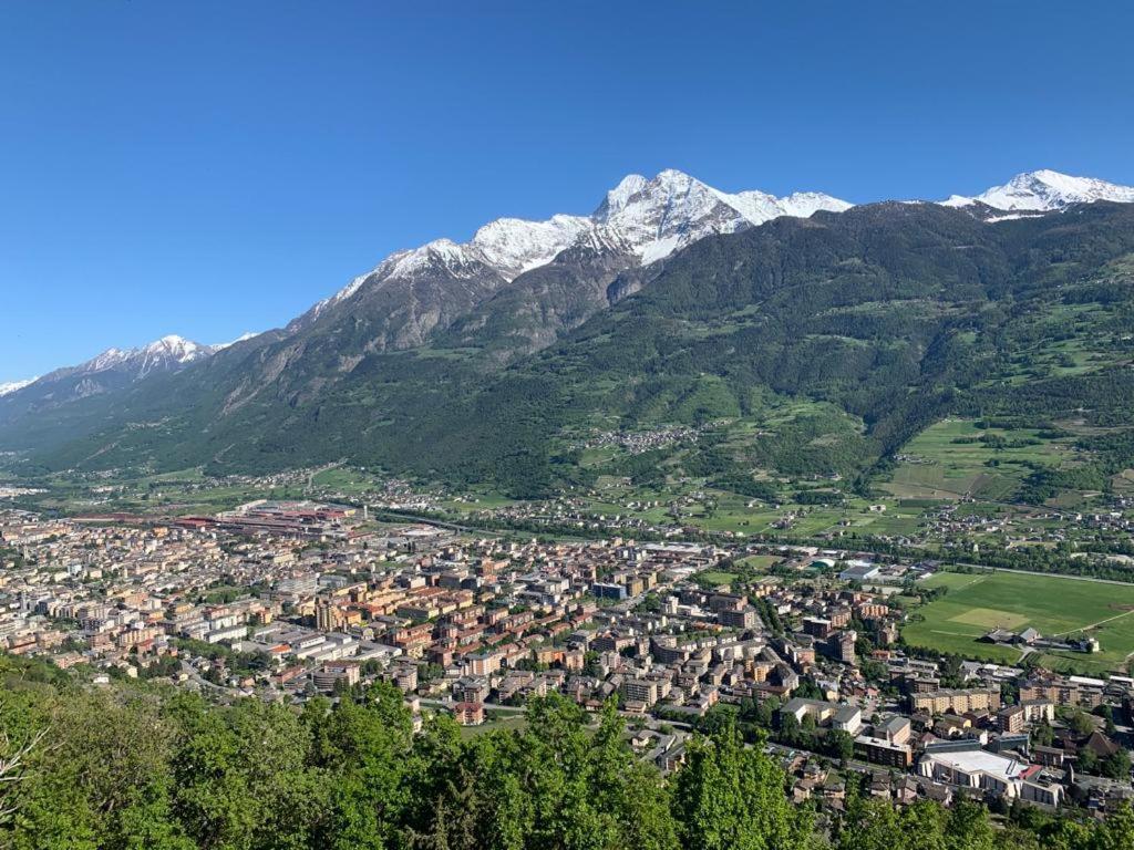 La Stanza Dei Segreti Hotell Aosta Eksteriør bilde